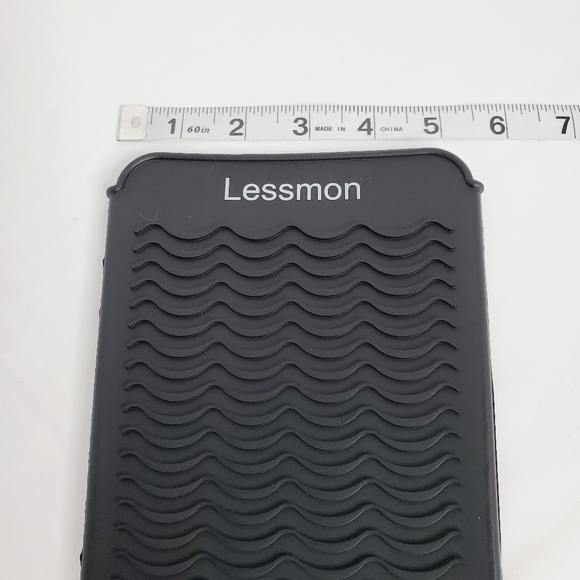 2 Pack - Heat Resistant Silicone Mat/Pouch  For Hair Styling Tools - Picture 5 of 11